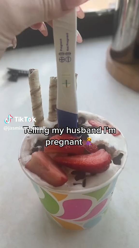 女子得知怀孕！将「验孕棒塞冰淇淋桶」餵老公吃　他舔到沾尿处狂事情完整经过